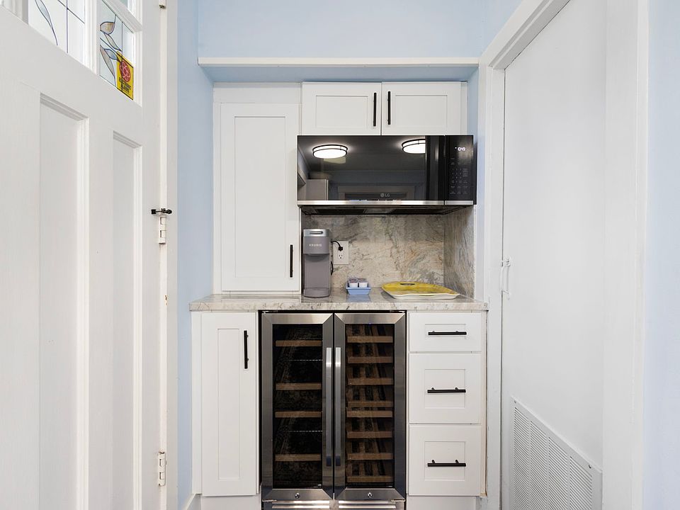 1st image of 288 Benefit St #1