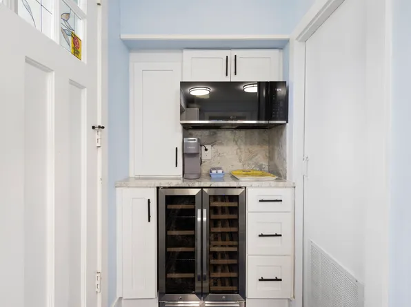 288 Benefit St #1, Providence, RI 02903