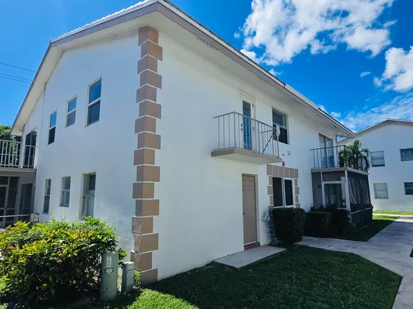 104 SE 10th St #101, Deerfield Beach, FL 33441