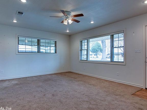 3rd image of 2905 Grand Ave