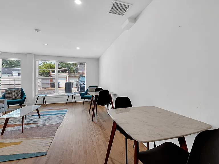 Beech Tree Place Apartments — Photo 16