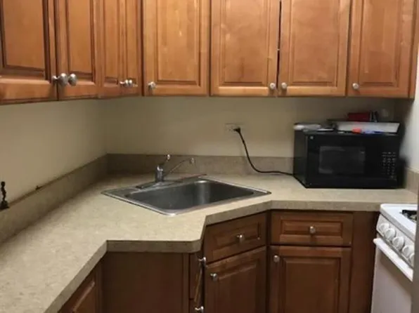 3090 Voorhies Avenue image 1 of 4