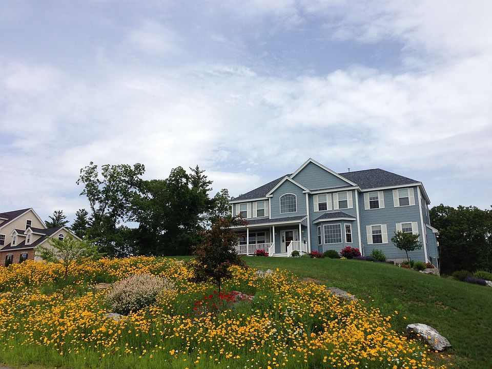 2nd image of 29 Ryan Farm Rd
