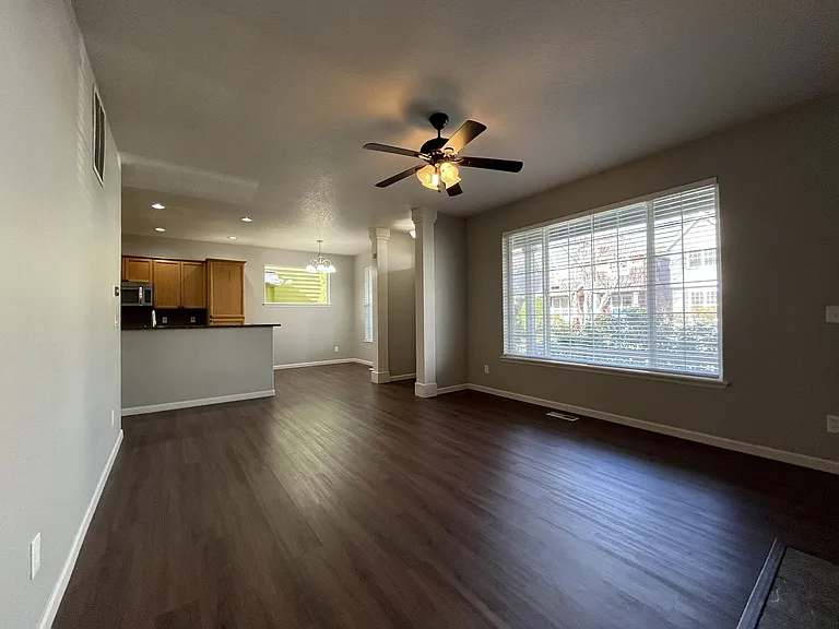6262 NE Chestnut St — Photo 22