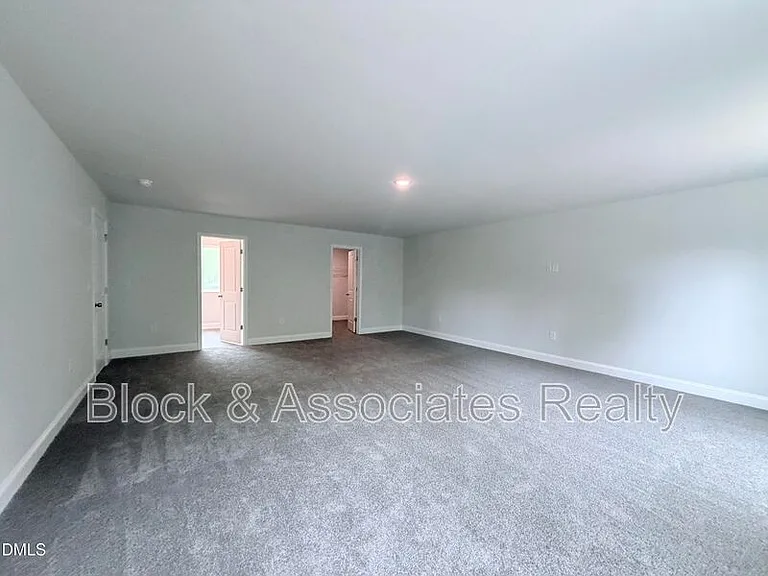 824 Roane St — Photo 12