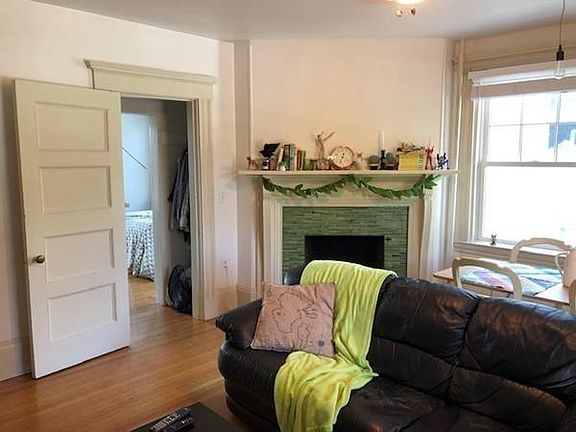 4th image of 122A Englewood Ave APT 1