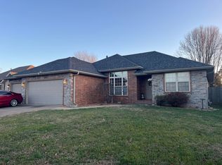 4636 W Curtice Drive, Battlefield, MO 65619