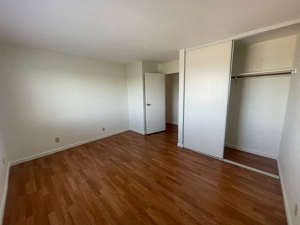 Building Photo - 921 Fletcher Ln