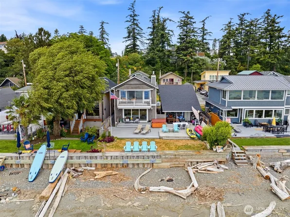 868 + 872 Juniper Pointe Lane, Camano Island, WA 98282