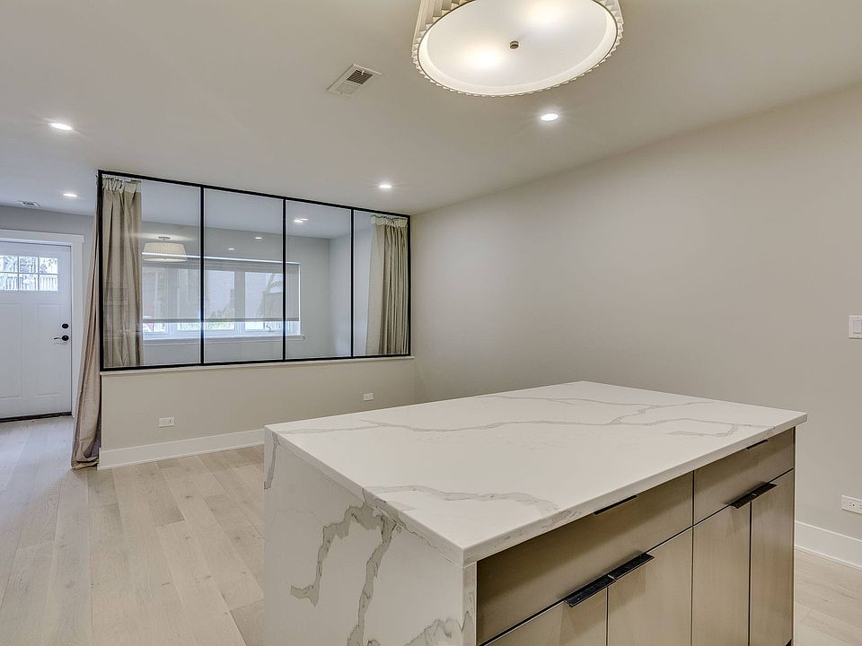 1BedConv - Open Concept