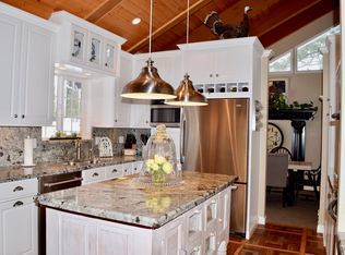 11272 Bishop Pine Rd, Truckee, CA 96161