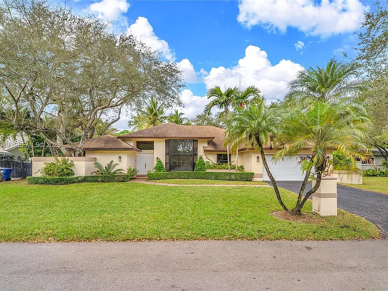 10330 SW 58th Ct — Photo 1