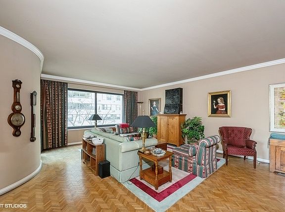 3rd image of 1501 N State Pkwy APT 4C
