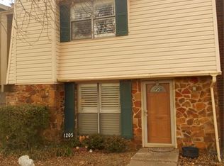 1205 Heritage Dr, El Reno, OK 73036