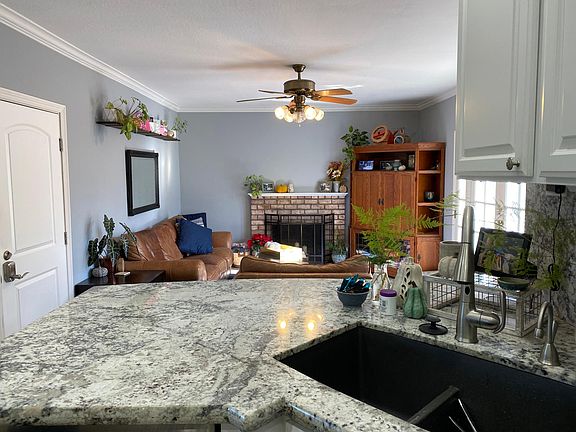 4th image of 954 Lantana Dr