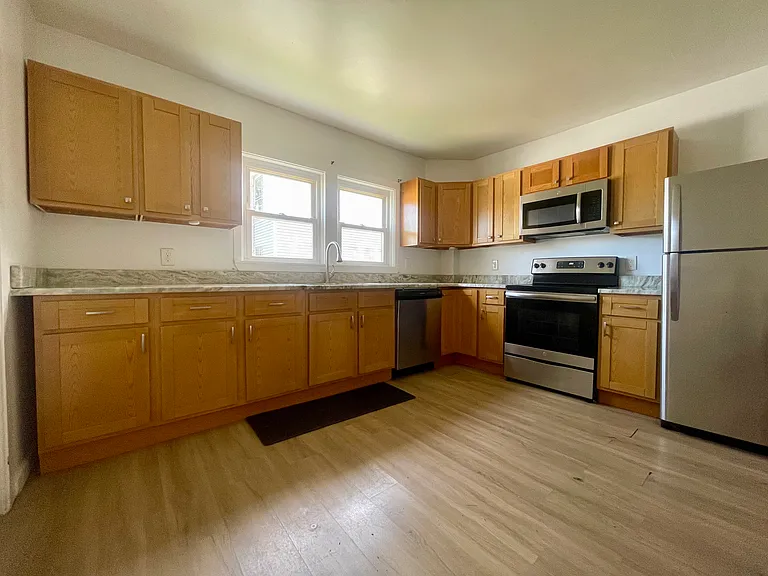 4 Mill St #1 — Photo 4