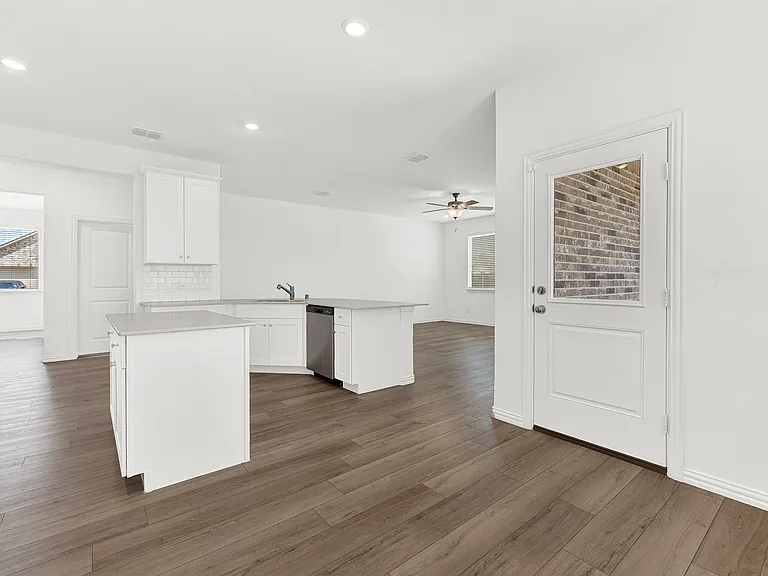 5001 Greywing Dr — Photo 7