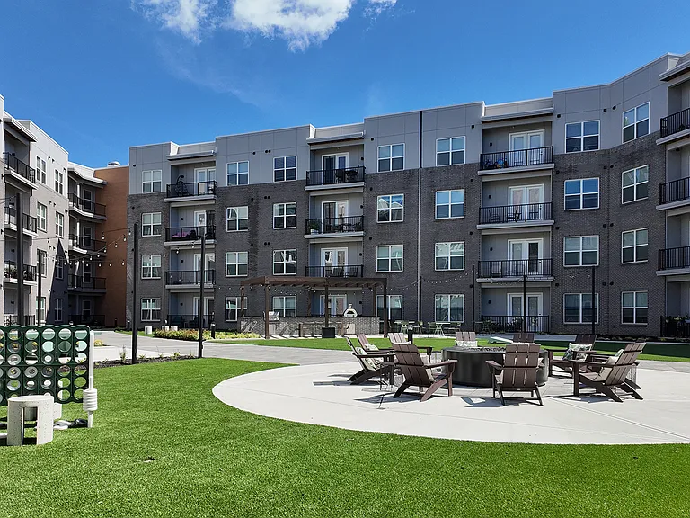 Vantage at Anderson Towne Center — Photo 22