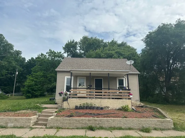 710 W 5th St, Davenport, IA 52802