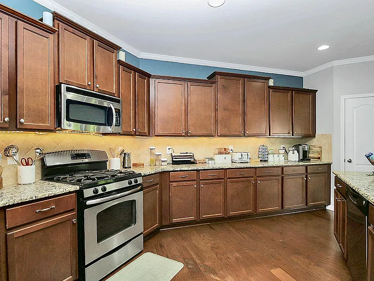 1809 Deer Meadows Dr — Photo 14
