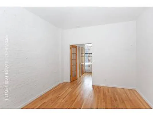 Rented by J. Lemle Real Estate | media 21