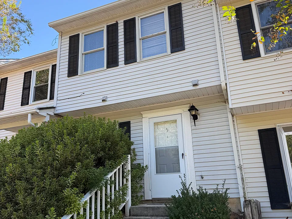 5 Durbin Pl
