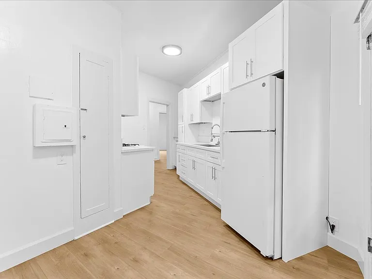 3212 Hamilton Way #9 — Photo 3