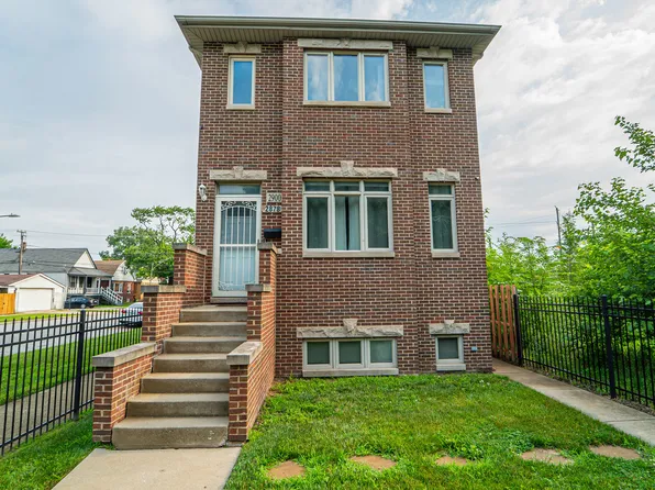 2878 E 94th St, Chicago, IL 60617