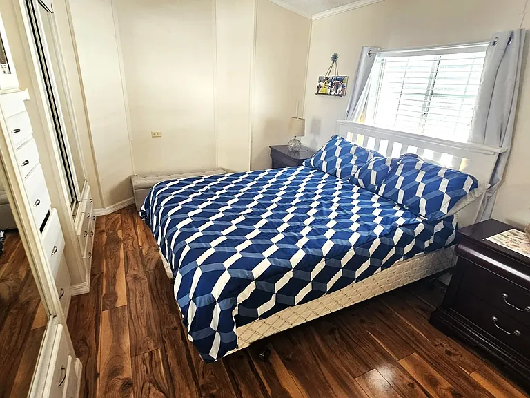 610 Center Crest Blvd — Photo 6
