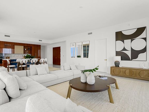 4th image of 2655 S Bayshore Dr #1501
