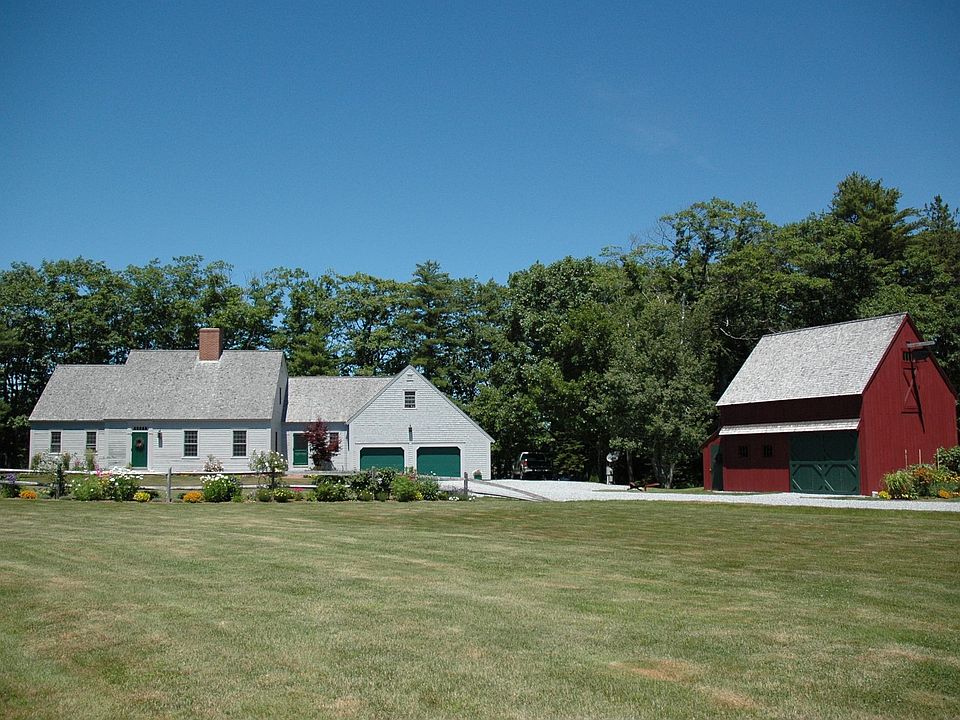 House & barn on 5 acres