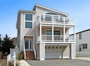 113 E 4th St, Ship Bottom, NJ 08008