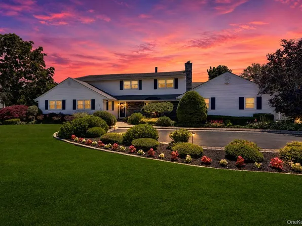 257 Shadybrook Lane, West Islip, NY 11795