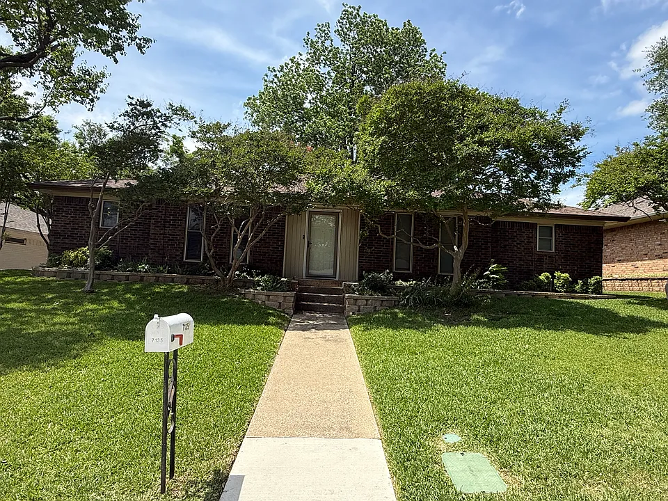 7135 Cosgrove Dr