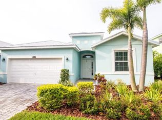 460 Bahama Grande Blvd, Apollo Beach, FL 33572