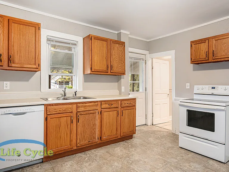 940 McReynolds Ave NW #2 — Photo 10