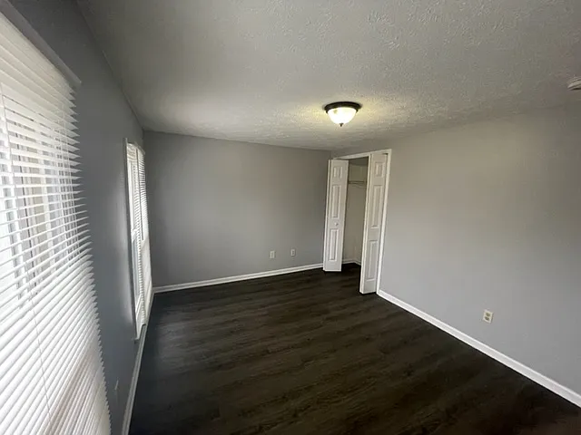2 bed, 950 sqft, $775 — Photo 2