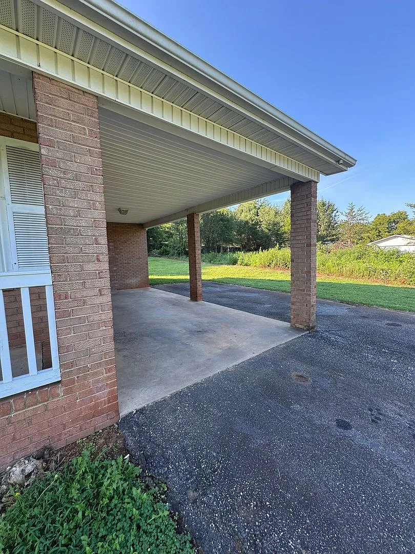 Stylish 2 Bed / 2 Bath OneLevel Living with Large Yard & Carport — Photo 1