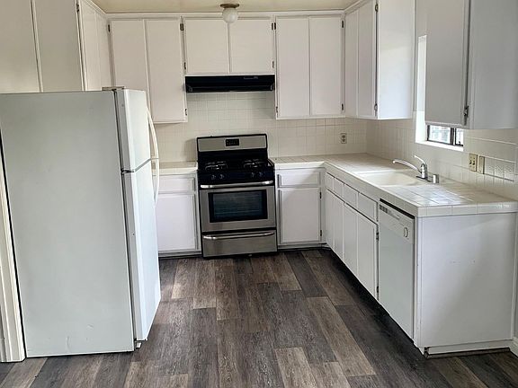 4th image of 5808 Primrose Ave APT B