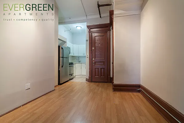 Rented by ERNY LLC | media 7