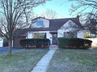 78 Claremont St, Deer Park, NY 11729