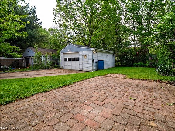 5th image of 4711 Longwood Ave