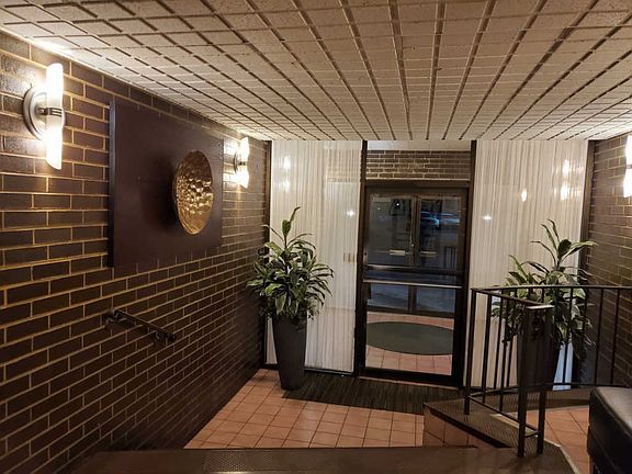 2nd image of 400 Park Ave APT 510