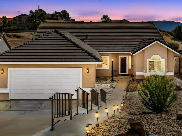 1077 Mockingbird Hl, Valley Springs, CA 95252