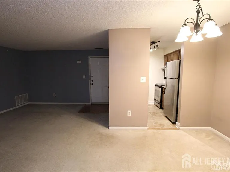 1508 Ravens Crest Dr — Photo 9