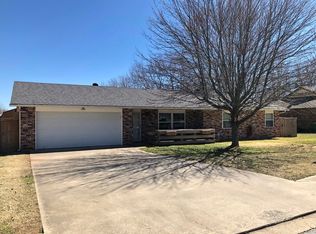 5447 Walden St, Lowell, AR 72745