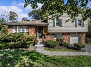 12 Oak Ridge Rd, White Plains, NY 10607