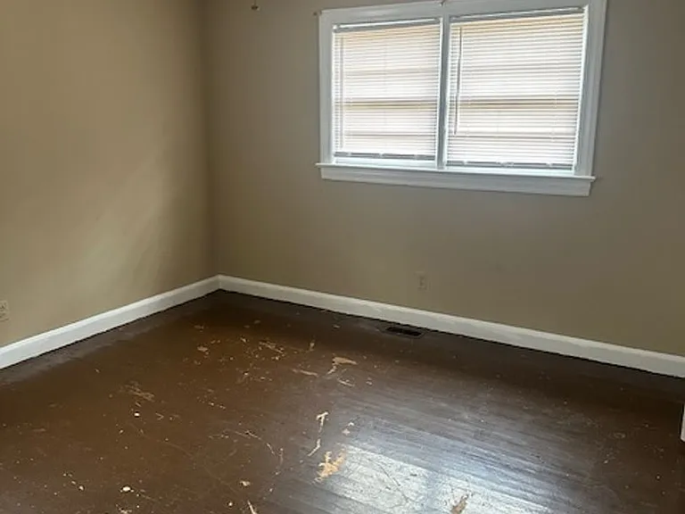 1228 York St — Photo 10