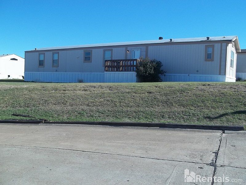 1st image of 1102 Johns Dr