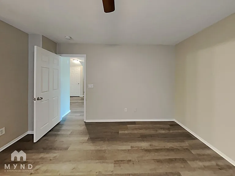 11821 W Cortez St — Photo 15